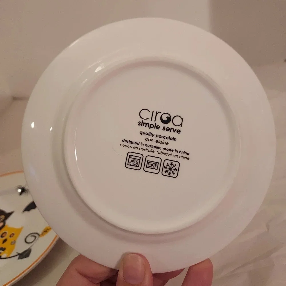 Ciroa Simple Serve Porcelain Halloween Owl, Spider & Owl Appetizer Plates x 4